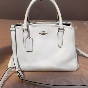 Coach Handbag (LIKE NEW) 100% authentic✨